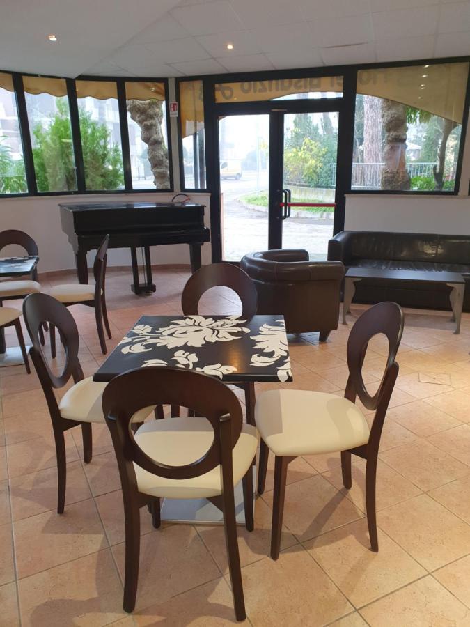 Hotel Bisanzio Cervia Dış mekan fotoğraf